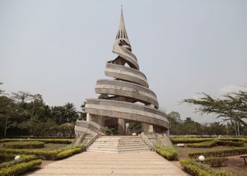 Titre de l’image : Monument de la réunification - La tour spirale